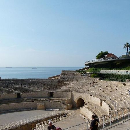 Hostal Patio De La Luna Tarragona Zewnętrze zdjęcie